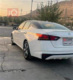 نيسان ألتيما